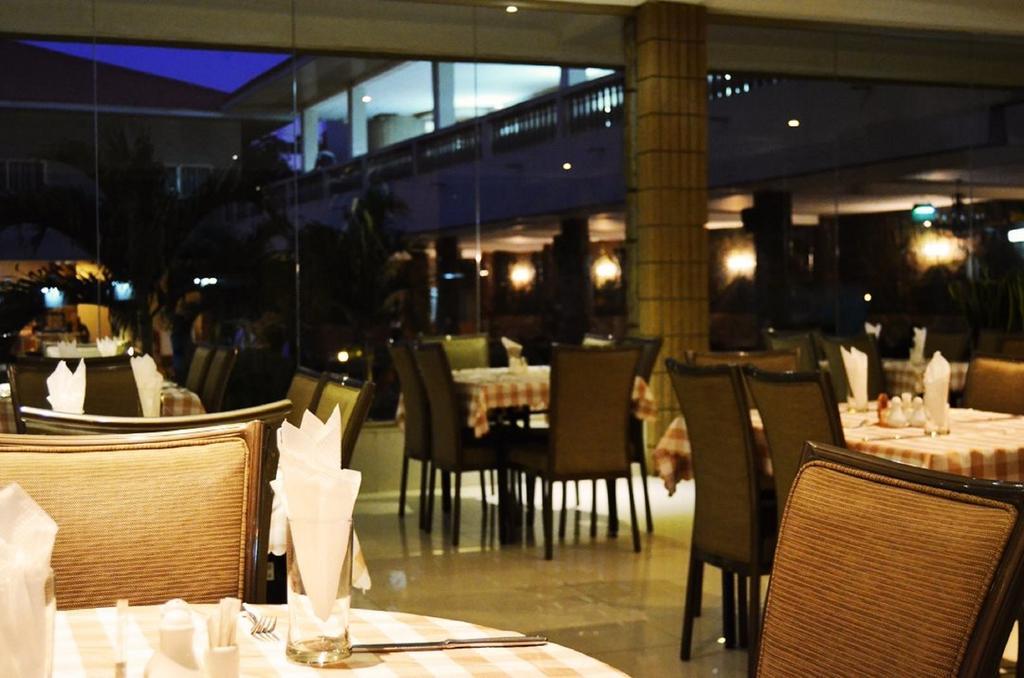 Mensvic Grand Hotel Accra Kültér fotó